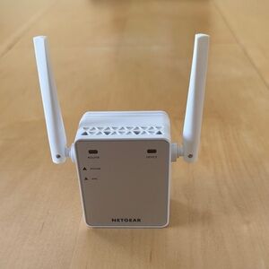 NETGEAR White Wireless Access Point